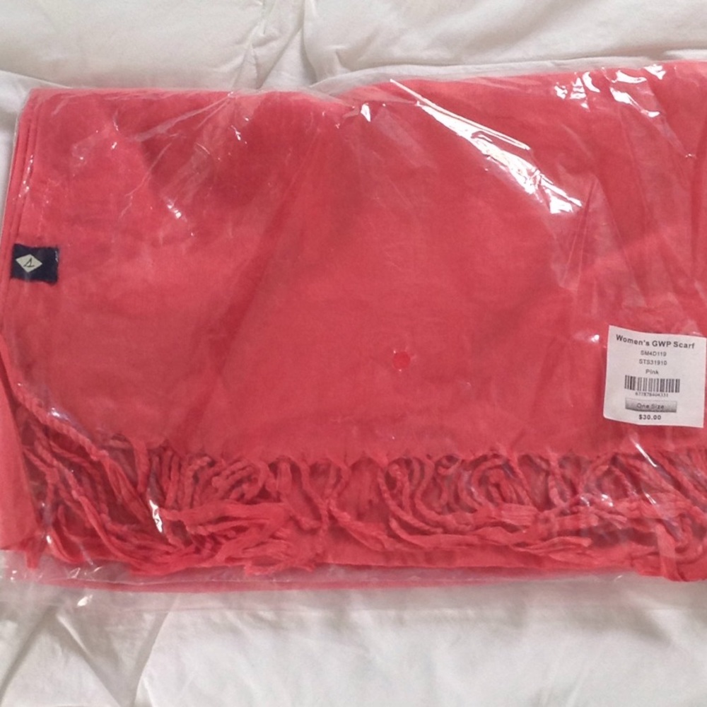 Sperry scarf pink